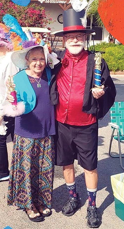 20200212 hat contest winner Karlene Weiland and Harry Seurkamp