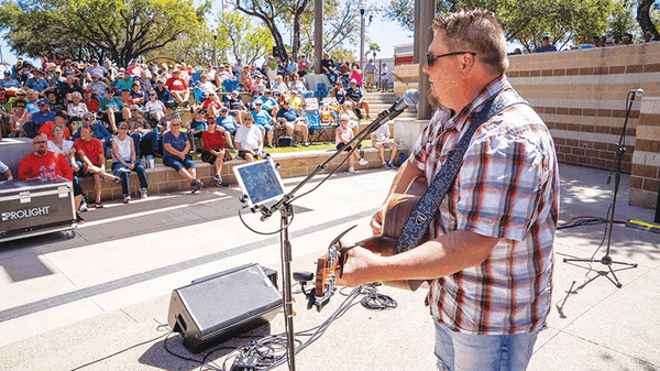 202402147 Winter TExan Fiesta Bruce Boudreau Performing Courtesy Mission Chamber web