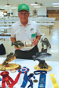 20211020 Woodcarver Bob Corriveau 0010 web