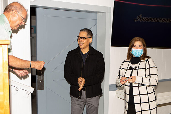 20220216 Palm Gardens donates 01